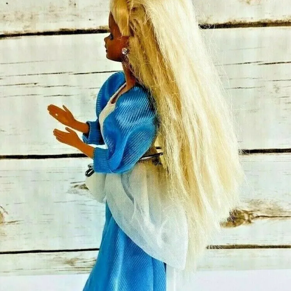 Mattel barbie head
